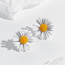 Load image into Gallery viewer, HUANZHI 2020 New Design Gold Color Daisy Flower Bee Animal Asymmetry Adjustable Buckle Bracelet for Women Girl Set Jewelry Party